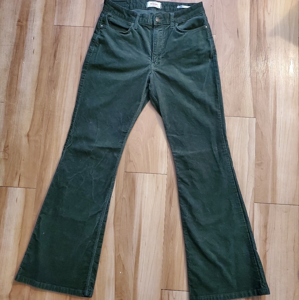 Wrangler | Women's 70s Cowgirl Flares - Picture 3 of 7